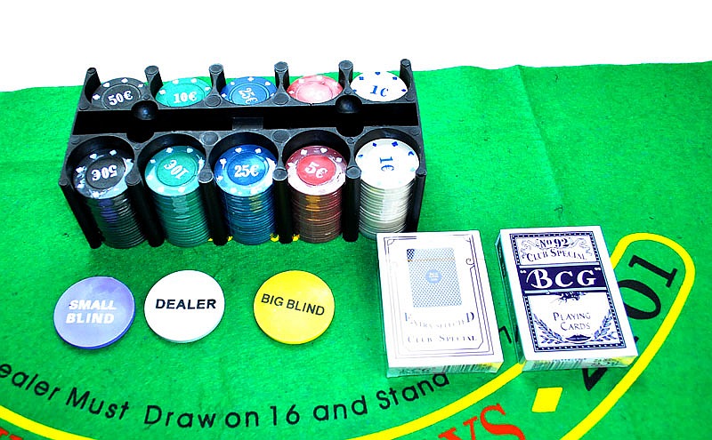 Набор для игры в покер в оловянном кейсе (200 фишек) Фотография 1