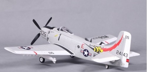 Модель самолета FMS Mini Douglas A-1 Skyraider New V2 Фотография 2