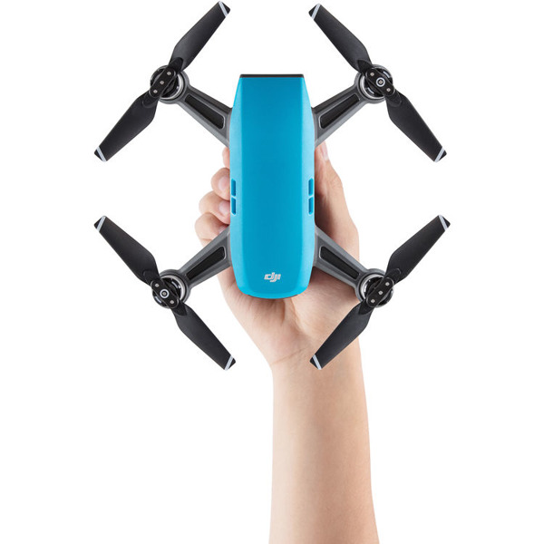 DJI Spark (Sky Blue) Fly More Combo Фотография 2