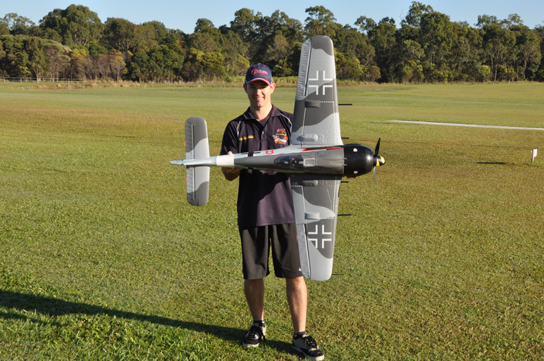 Модель самолета FMS Focke-Wulf FW 190 Würger A8 Фотография 2