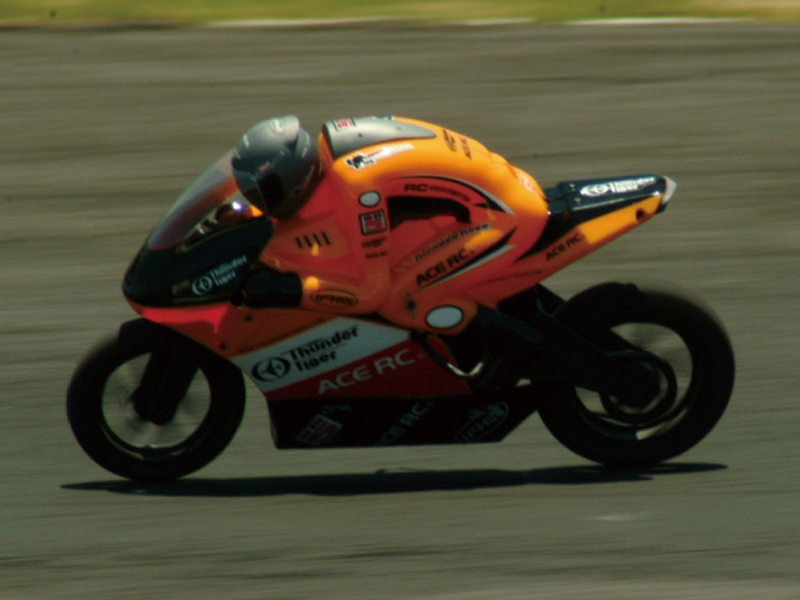 Мотоцикл 1:5 Thunder Tiger Racing Bike SB5 Brushless (Y) Фотография 1