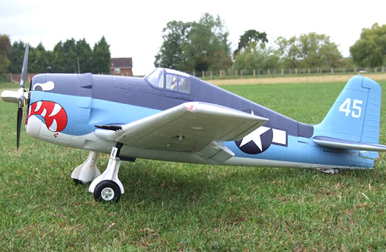 Модель самолета FMS Grumman F6F Hellcat Фотография 3